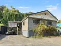 10 32151 LOUGHEED HIGHWAY - thumbnail 2