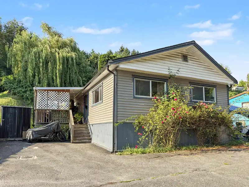 10 32151 LOUGHEED HIGHWAY - photo 2 of 28