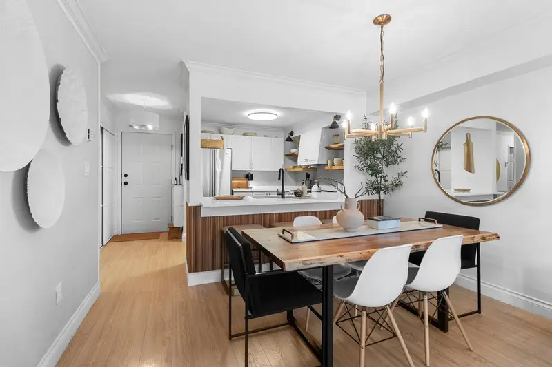 105 1199 WESTWOOD STREET - photo 2 of 25