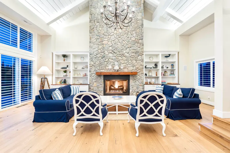 614 LOWRY LANE - photo 3 of 25