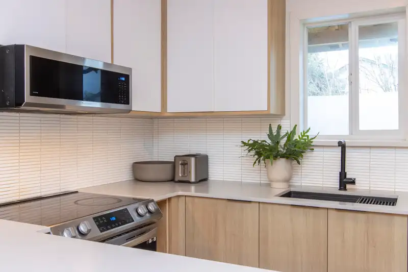 1029 BROTHERS PLACE - photo 4 of 23