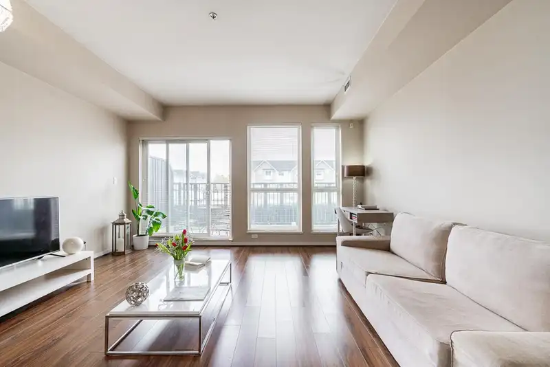 161 4099 STOLBERG STREET - photo 4 of 13