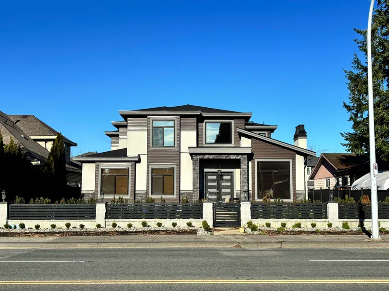 14969 96 AVENUE - photo 1 of 25