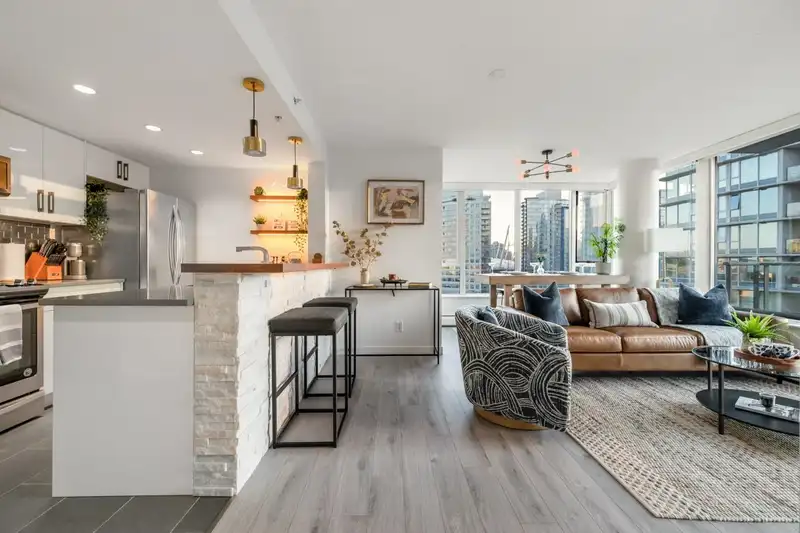 2206 688 ABBOTT STREET - photo 2 of 35