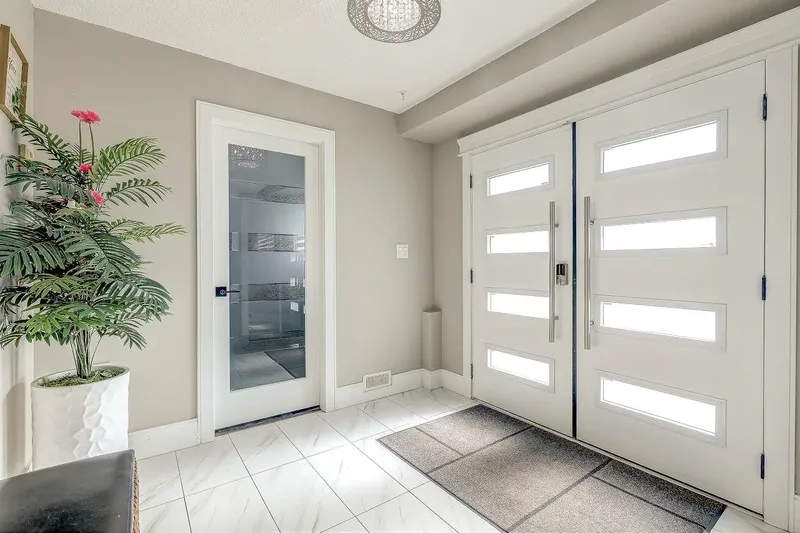 11467 87 AVENUE - photo 3 of 25