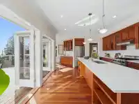 2618 LAWSON AVENUE - thumbnail 3