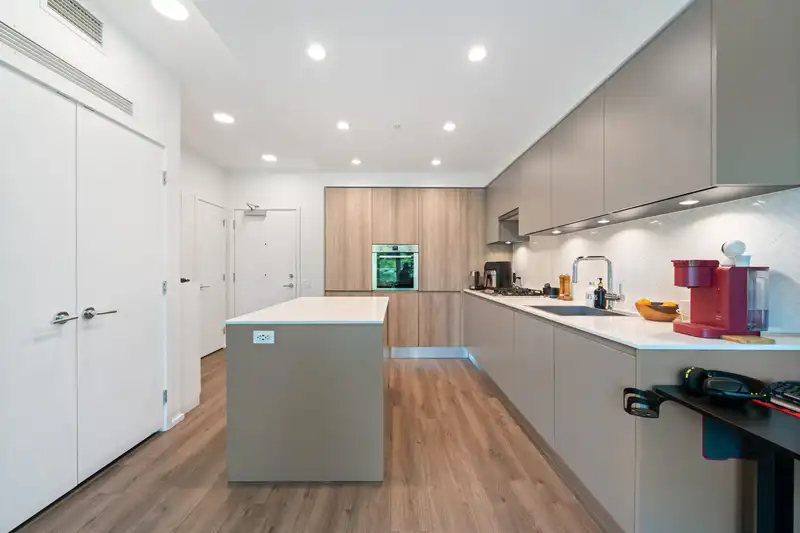 202 3809 EVERGREEN PLACE - photo 2 of 24