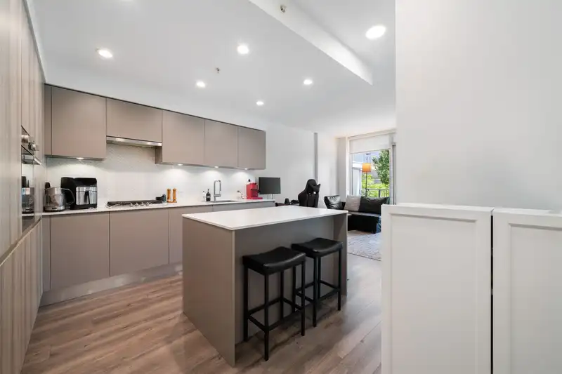 202 3809 EVERGREEN PLACE - photo 3 of 24