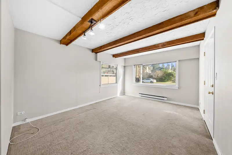 1781 BOWSER AVENUE - photo 4 of 40