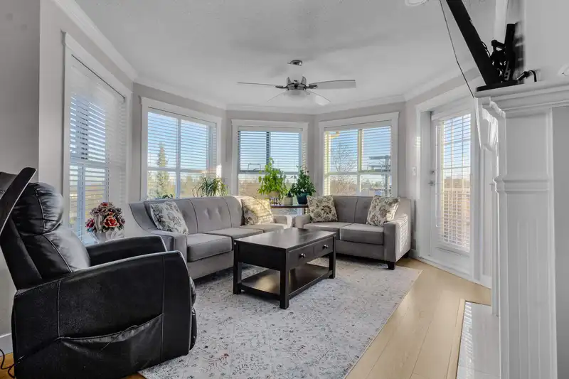 307 15140 108 AVENUE - photo 3 of 30