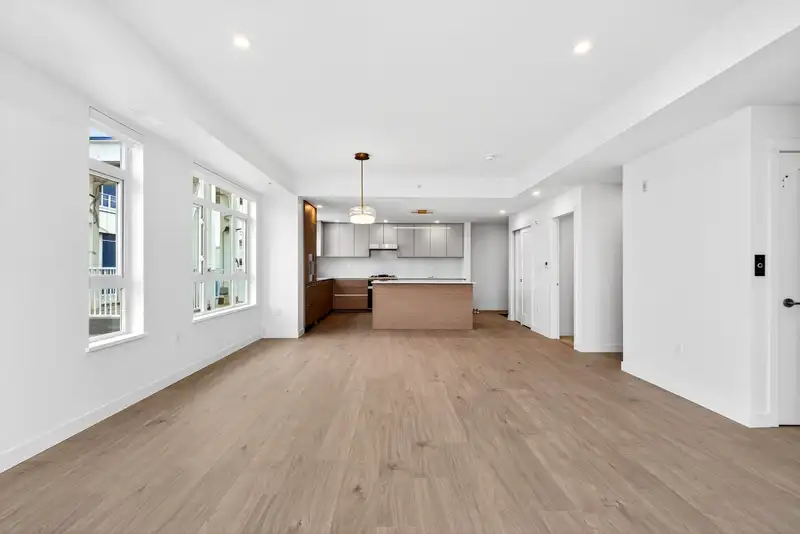 76 10333 RIVER DRIVE - photo 2 of 35