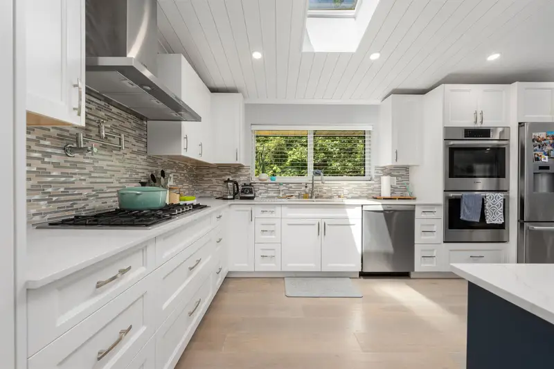 2361 FRIEDEL CRESCENT - photo 4 of 25