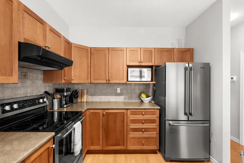 33 6588 188 STREET - photo 3 of 25