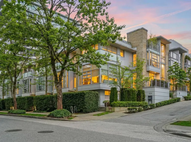 1576 W 8 STREET - photo 1 of 25