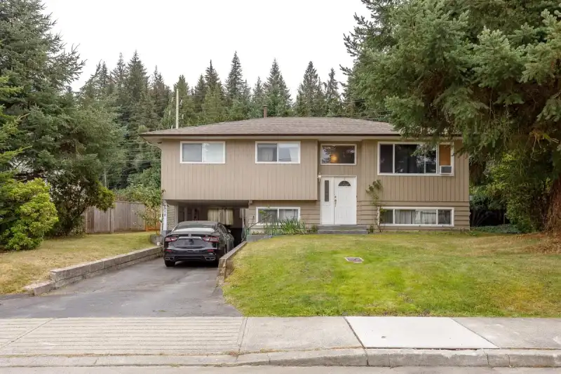 815 SEYMOUR DRIVE - photo 1 of 21