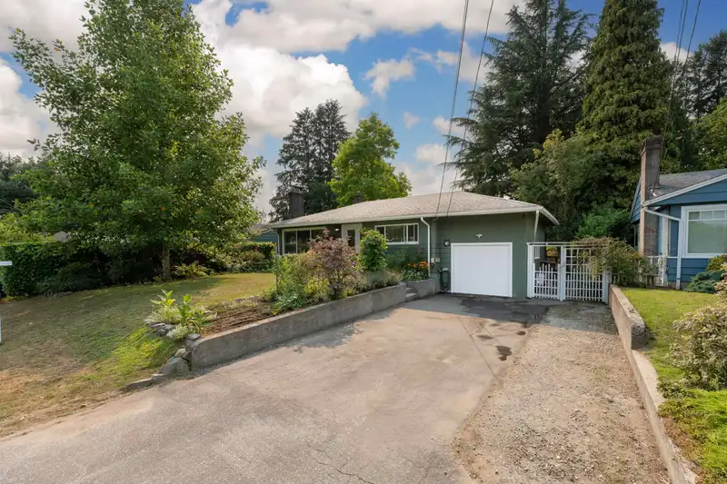 11691 CARSHILL STREET - photo 2 of 32