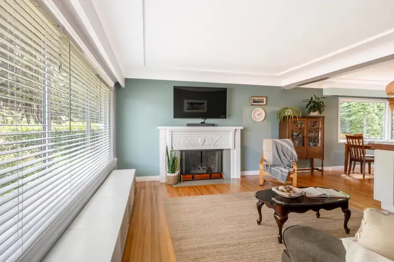 11691 CARSHILL STREET - photo 3 of 32