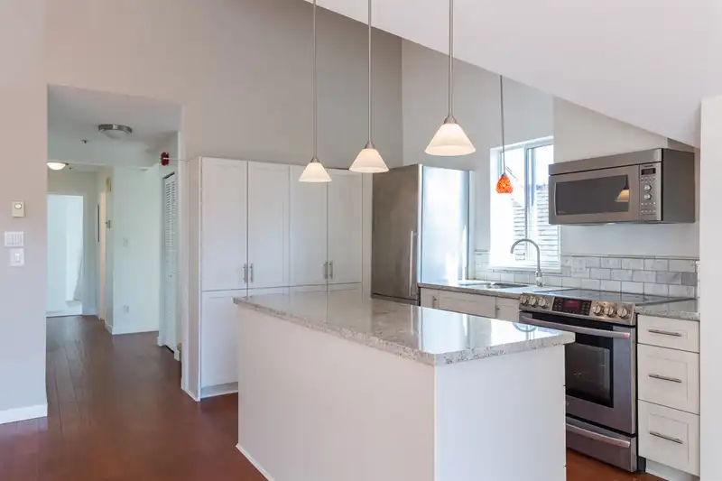3315-3317 W 3RD AVENUE - photo 4 of 23
