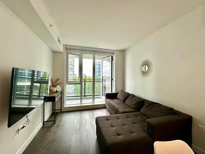 812 3200 CORVETTE WAY - photo 3 of 18
