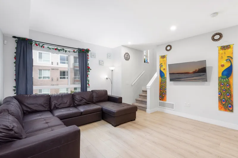 128 30530 CARDINAL AVENUE - photo 3 of 25