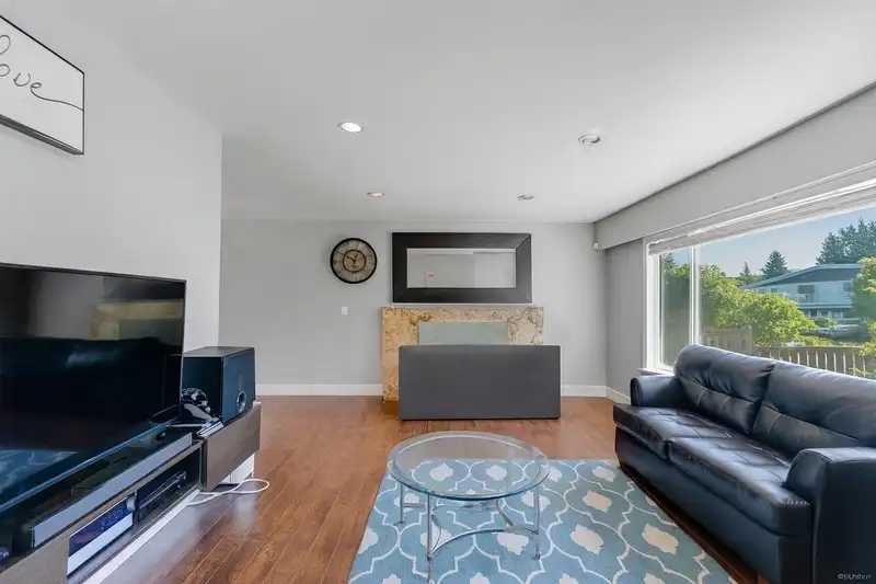 9380 ARVIDA DRIVE - photo 4 of 25