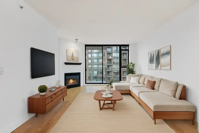 805 175 W 1ST STREET - photo 1 of 38