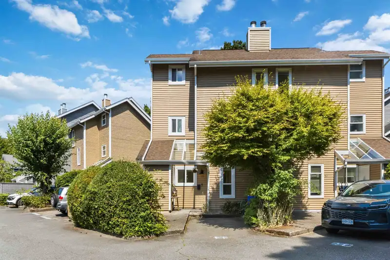 11 7400 MINORU BOULEVARD - photo 2 of 34