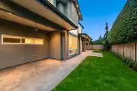 9240 CHAPMOND CRESCENT - thumbnail 34