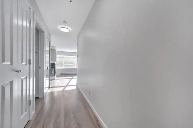 101 3142 ST JOHNS STREET - photo 2 of 40