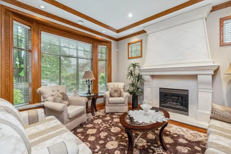 2806 W 12TH AVENUE - photo 2 of 39