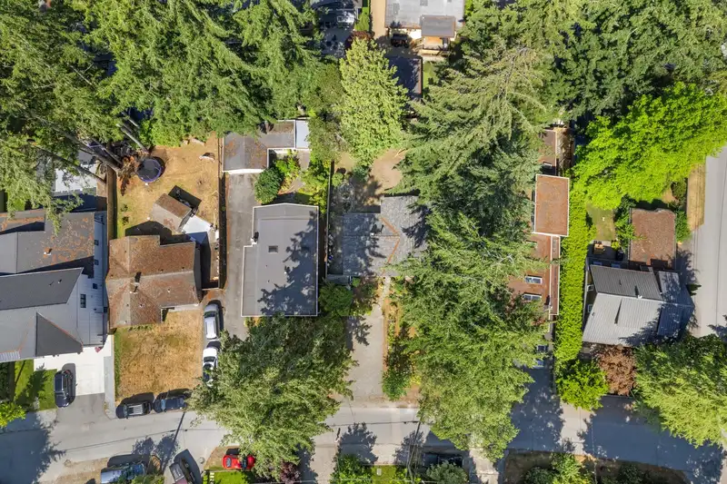 1379 DUNCAN DRIVE - photo 2 of 7