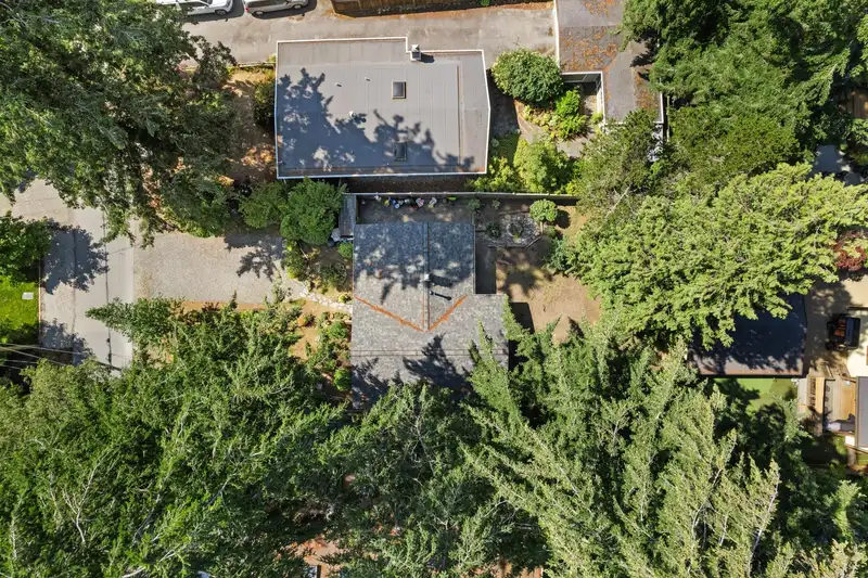 1379 DUNCAN DRIVE - photo 3 of 7