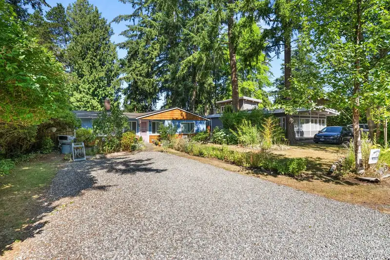 1379 DUNCAN DRIVE - photo 4 of 7