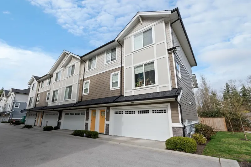 18 7410 194 STREET - photo 2 of 25