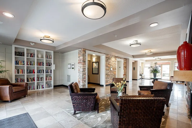 306 16469 64 AVENUE - photo 4 of 25