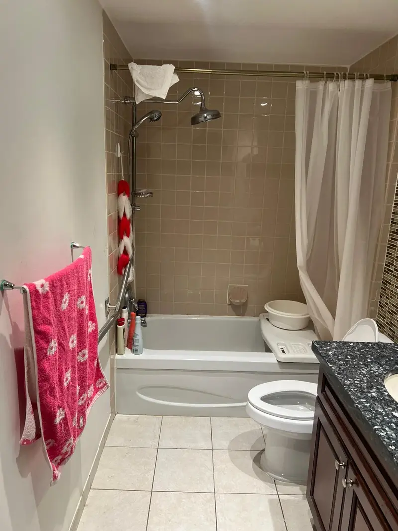 408 1040 E BROADWAY - photo 4 of 13