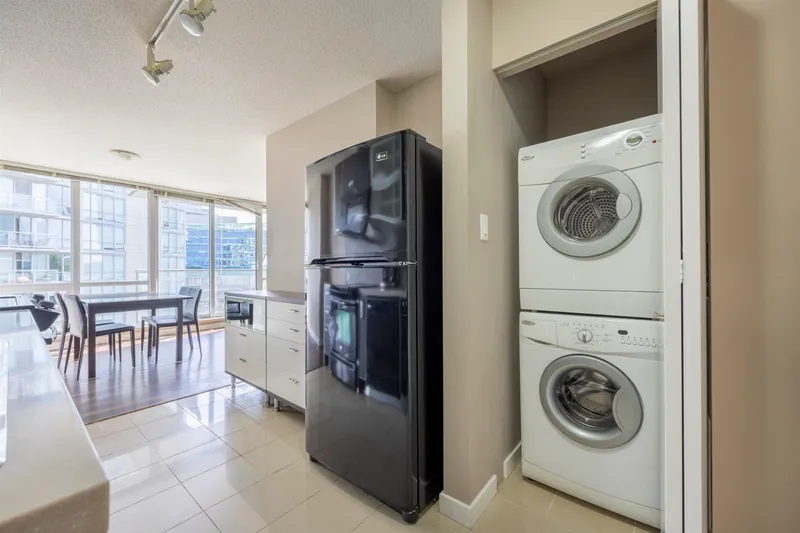 610 13688 100 AVENUE - photo 4 of 17