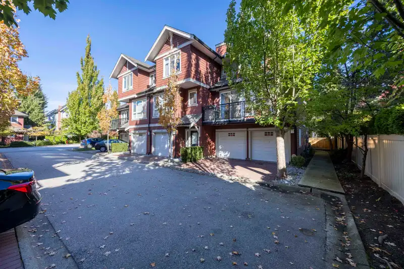 25 6188 BIRCH STREET - photo 2 of 16