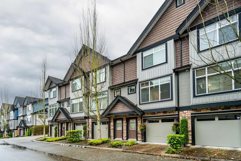 73 6299 144 STREET - photo 2 of 25