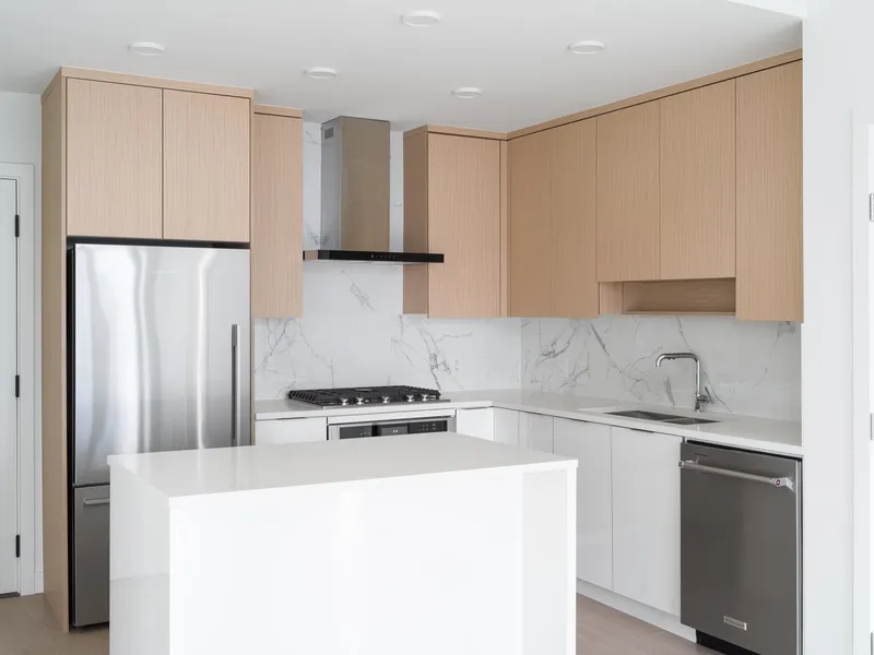 2207 699 WHITING WAY - photo 2 of 12