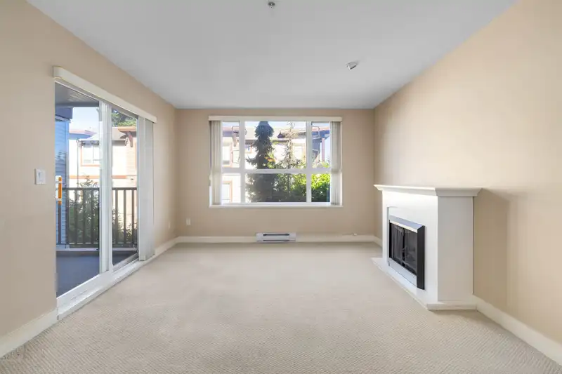 305 15265 17A AVENUE - photo 3 of 25