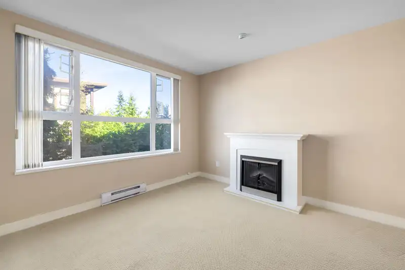 305 15265 17A AVENUE - photo 4 of 25