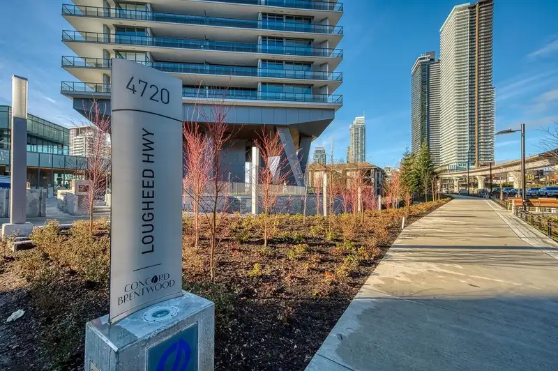 2410 4720 LOUGHEED HIGHWAY - photo 2 of 5