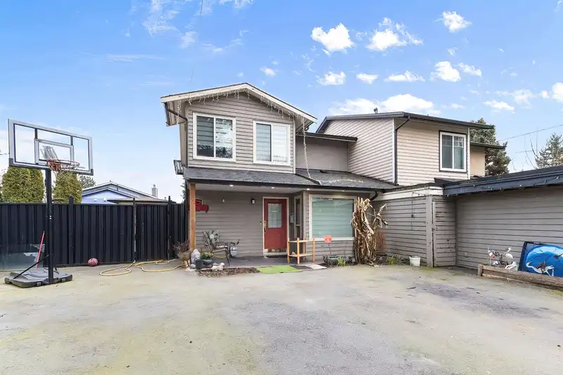 6860 134 STREET - photo 1 of 37