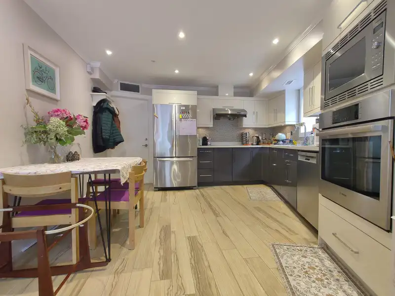 2055 TRIUMPH STREET - photo 3 of 25