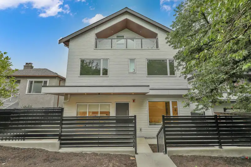 1 3185 GRAVELEY STREET - photo 2 of 32