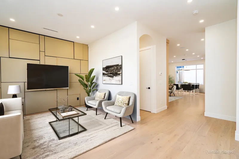 2717 HENRY STREET - photo 4 of 25