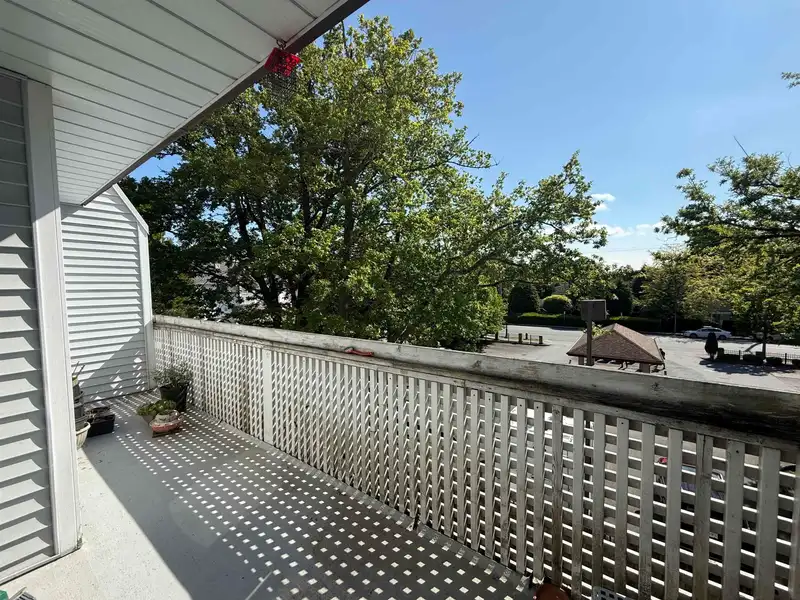 220 7751 MINORU BOULEVARD - photo 2 of 14