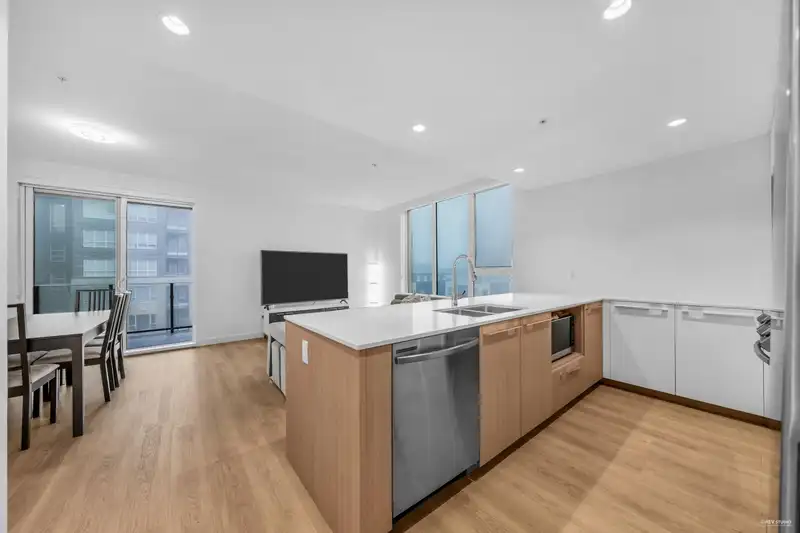 403 9888 UNIVERSITY CRESCENT - photo 1 of 31