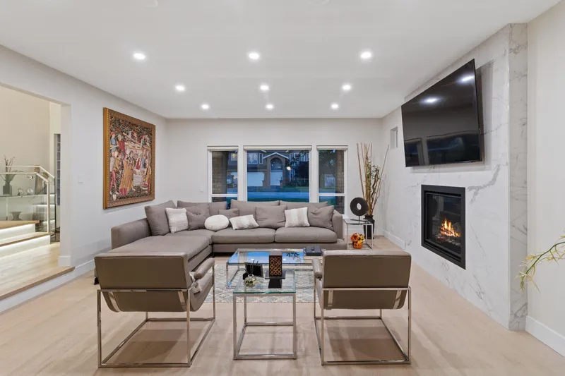 7231 DAMPIER COURT - photo 3 of 25